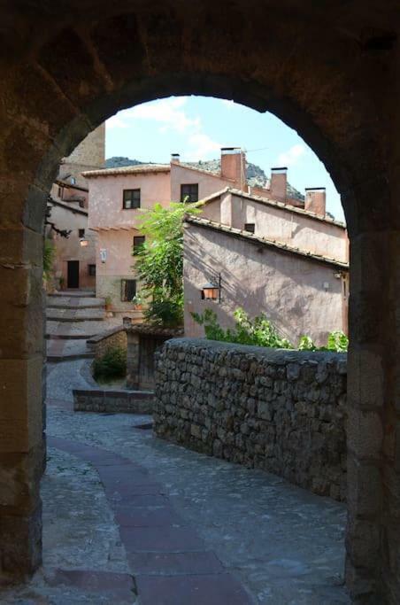 Apartamento Portal Del Agua Albarracín Exteriör bild