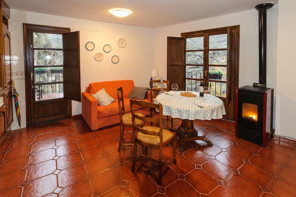 Apartamento Portal Del Agua Albarracín Exteriör bild